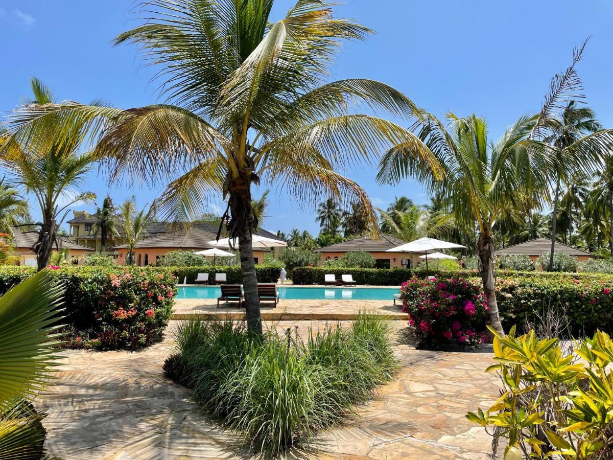 The Sands Beach Resort บูจู ภายนอก รูปภาพ