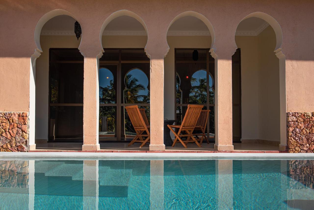 The Sands Beach Resort บูจู ภายนอก รูปภาพ