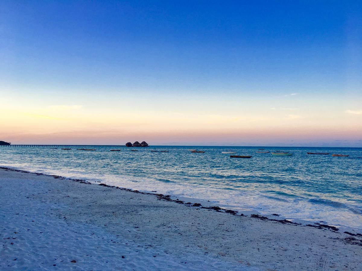The Sands Beach Resort บูจู ภายนอก รูปภาพ