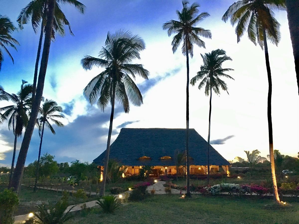 The Sands Beach Resort บูจู ภายนอก รูปภาพ