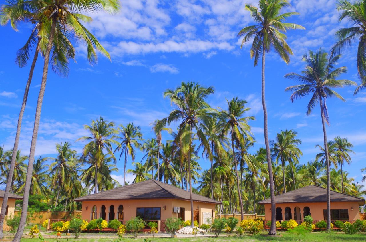 The Sands Beach Resort บูจู ภายนอก รูปภาพ