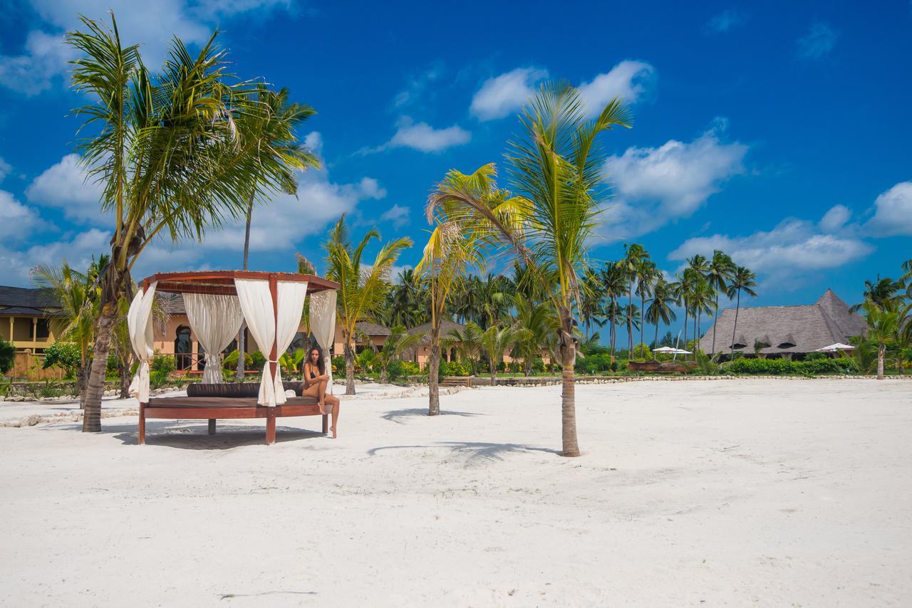 The Sands Beach Resort บูจู ภายนอก รูปภาพ