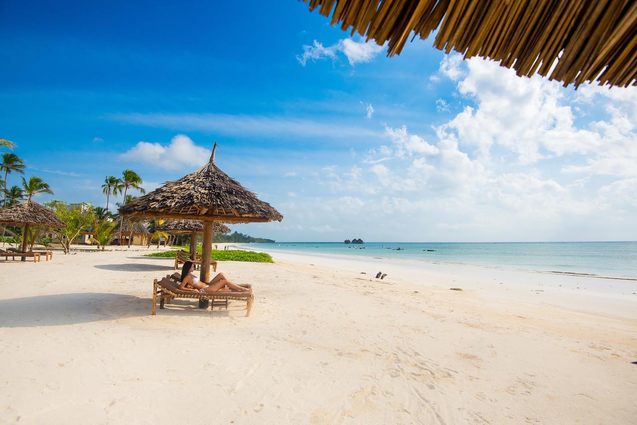 The Sands Beach Resort บูจู ภายนอก รูปภาพ