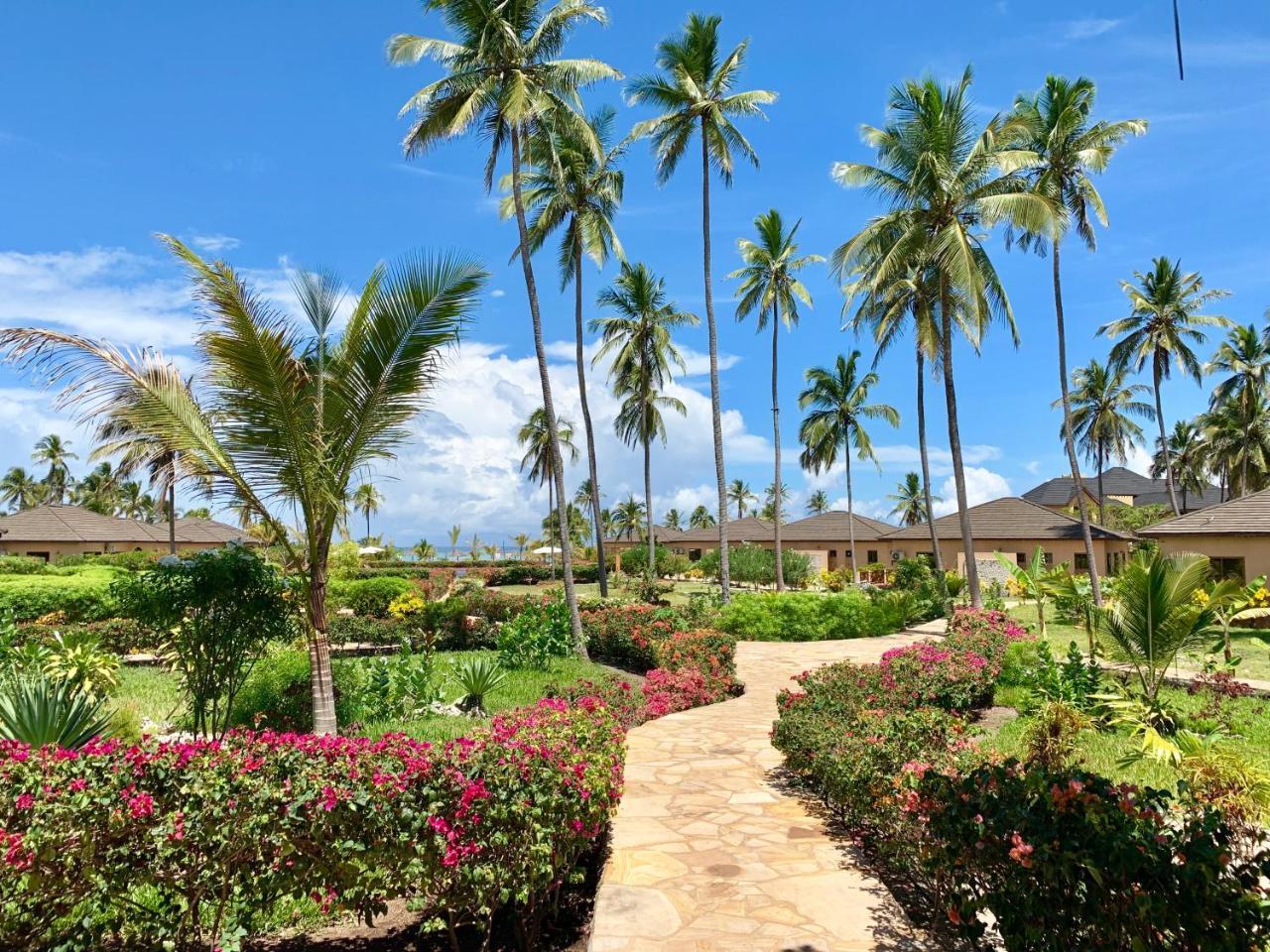 The Sands Beach Resort บูจู ภายนอก รูปภาพ