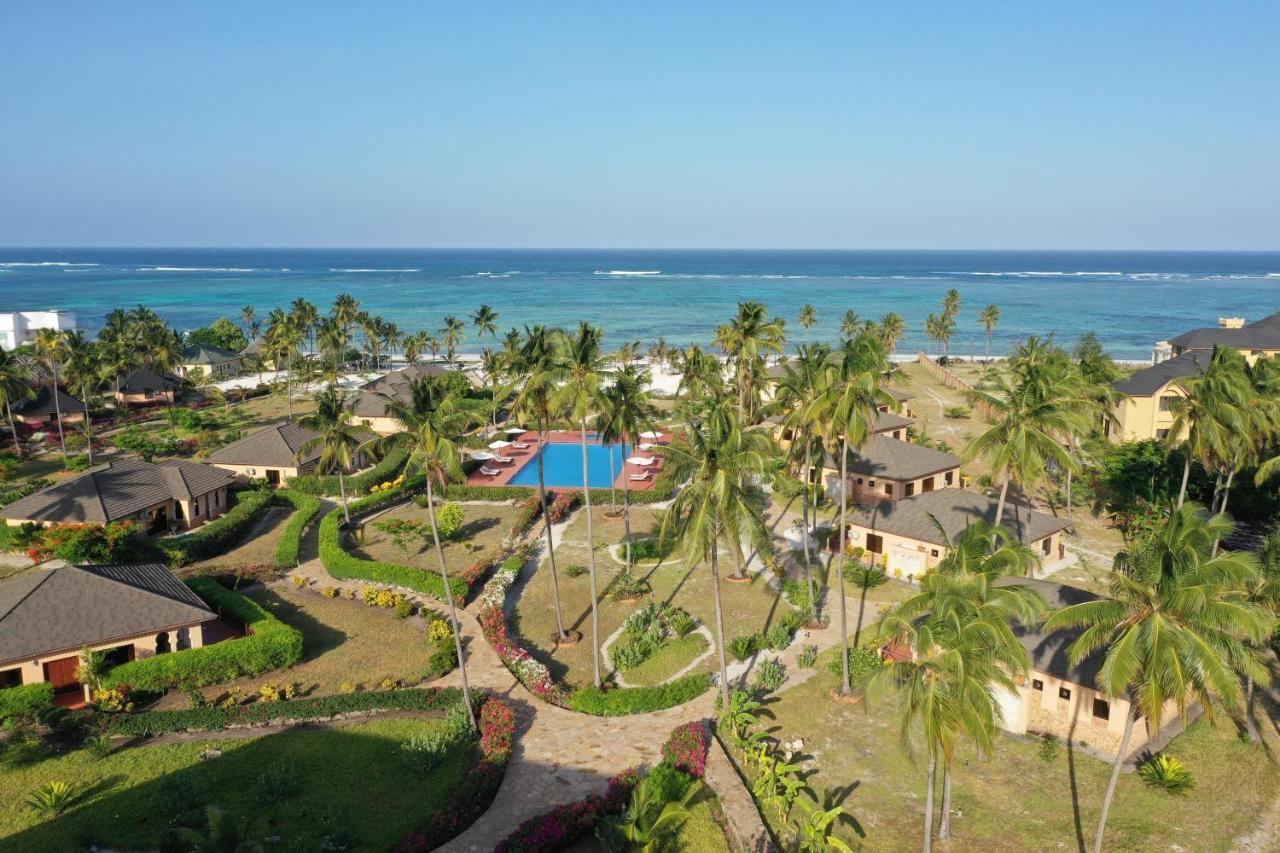 The Sands Beach Resort บูจู ภายนอก รูปภาพ