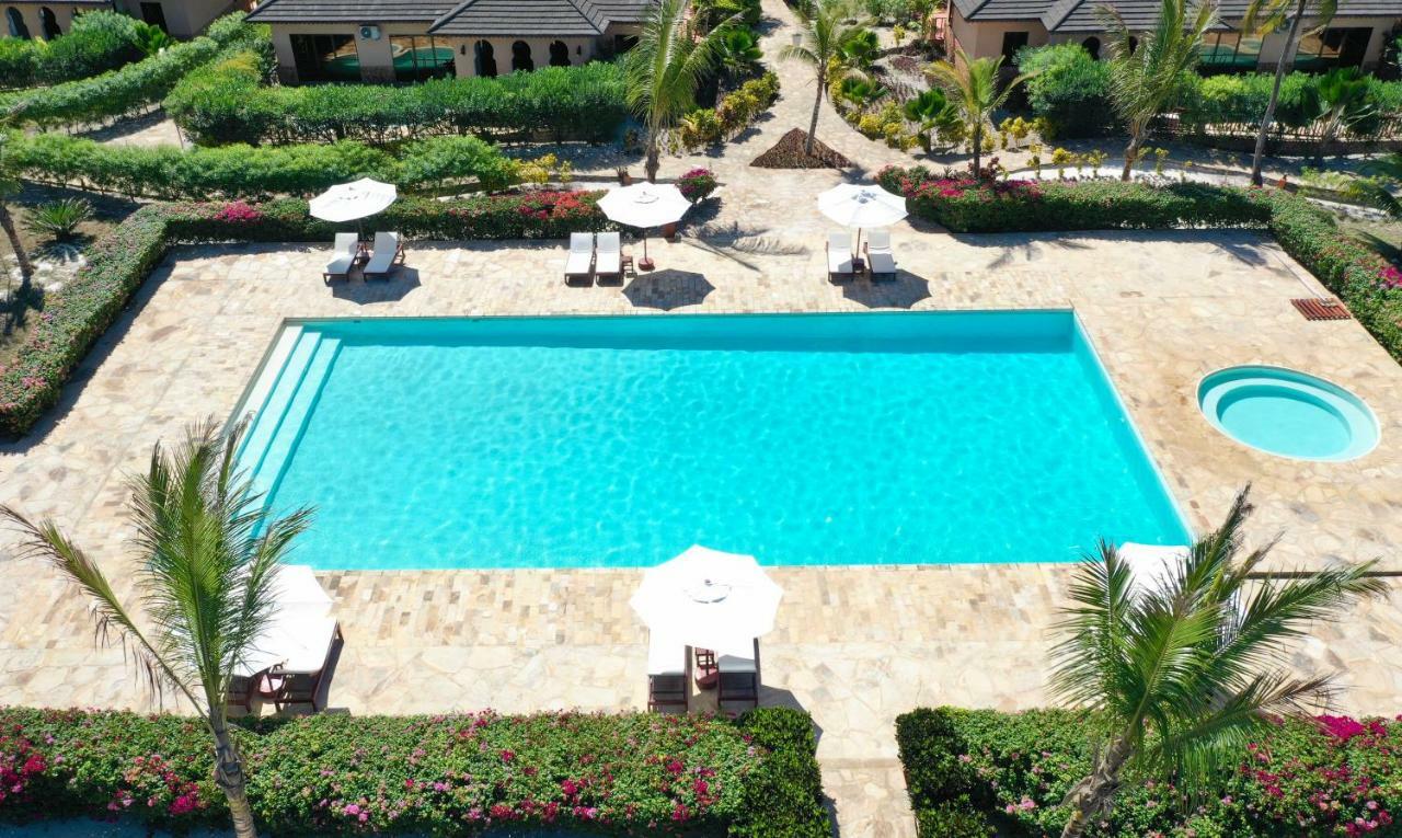 The Sands Beach Resort บูจู ภายนอก รูปภาพ