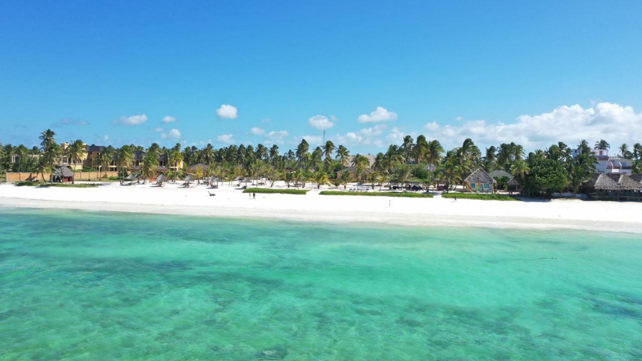 The Sands Beach Resort บูจู ภายนอก รูปภาพ
