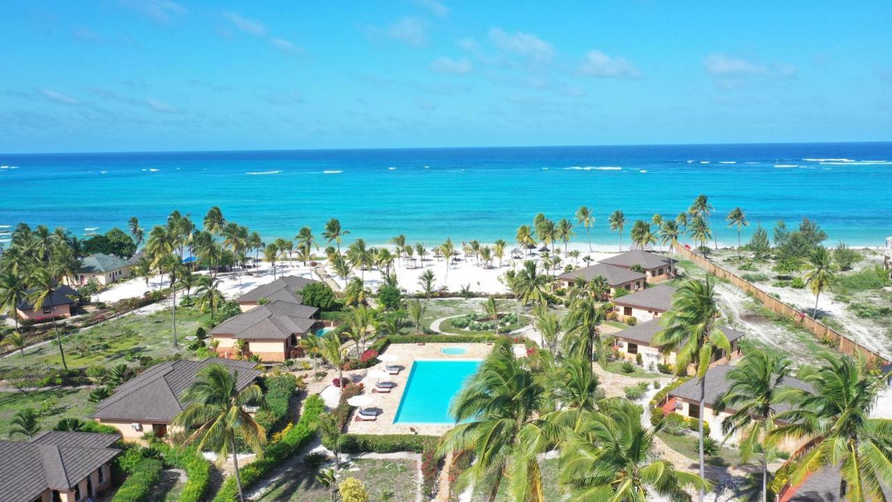 The Sands Beach Resort บูจู ภายนอก รูปภาพ