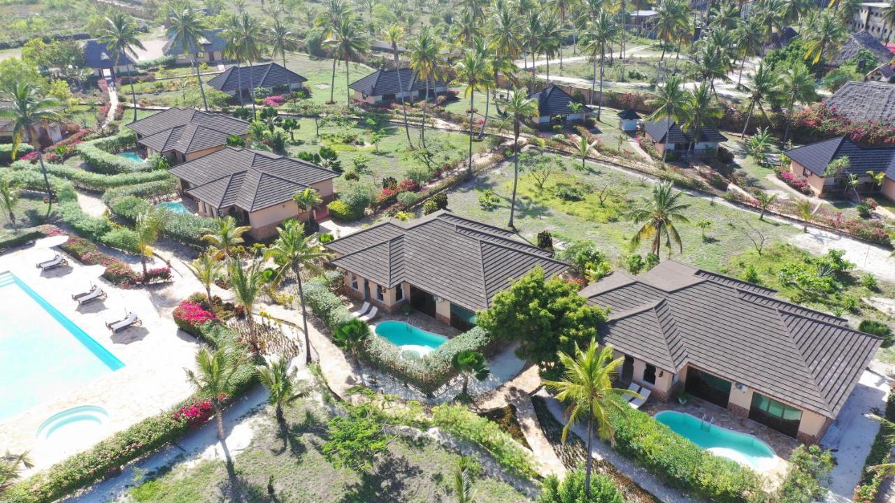 The Sands Beach Resort บูจู ภายนอก รูปภาพ