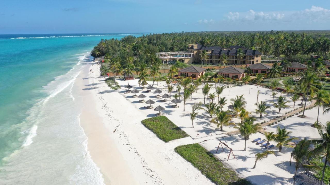 The Sands Beach Resort บูจู ภายนอก รูปภาพ